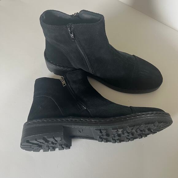 Eric Michael Women's 39 / 8.5-9 Black Suede Ankle Boot Side Zip Leather Lug Sole - Picture 2 of 8